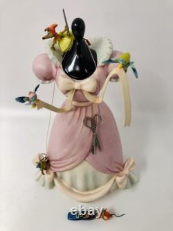 Disney WDCC Cinderella A Lovely Dress For Cinderelly Figurine NIB W COA