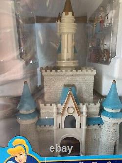 Disney World / Disneyland Cinderella Castle Light Up Playset with Sound
