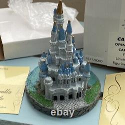 Disney parks Cinderella castle figurine LE Of 2000 watch set Box