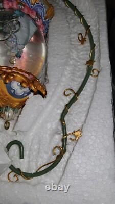 Disney's Cinderella Snowglobe Hanging On Vine with stsnd. Beautiful. New in box