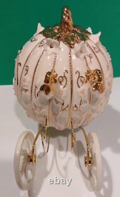 LENOX CINDERELLA'S ENCHANTED COACH Disney Classics Lit Carriage - NEW in BOX