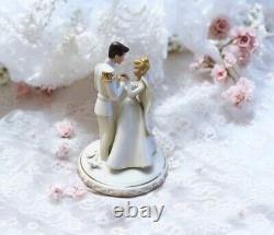 LENOX DISNEY SHOWCASE COLLECTION CINDERELLA'S WEDDING DAY CAKE TOPPER Mint