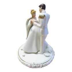 LENOX DISNEY SHOWCASE COLLECTION CINDERELLA'S WEDDING DAY CAKE TOPPER Mint