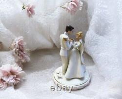 LENOX DISNEY SHOWCASE COLLECTION CINDERELLA'S WEDDING DAY CAKE TOPPER Mint