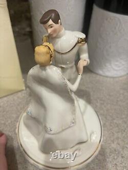 LENOX Disney CINDERELLA WEDDING DAY CAKE TOPPER Prince Charming NEW in BOX COA