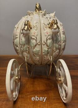 LENOX Disney Cinderella Porcelain Light Up Stage Coach Carriage Wedding Decor