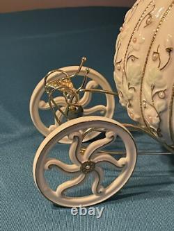 LENOX Disney Cinderella's Enchanted Lighted Coach and Cinderella & PrinceNEW
