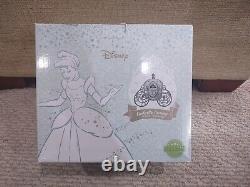 NEW NEVER USED Scentsy Disney Cinderella Carriage Warmer Princess Collection NIB