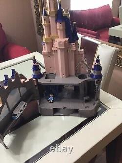 New 50th Anniversary Cinderella Castle Light Up Playset 23