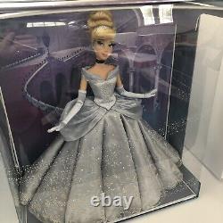 New Disney Cinderella 17 SAKS Fifth Avenue Limited Edition Doll. Display Stand