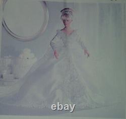 New Disney Exclusive Cinderella Porcelain Keepsake Bride 50th Anniversary Doll