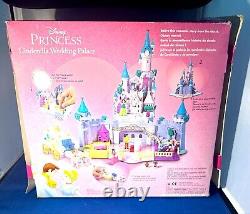 Nip 2001 Vintage Disney Princess Cinderella Wedding Palace Never Opened