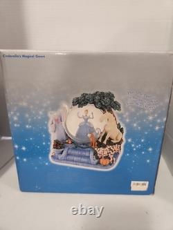 OPEN BOX Disney Store Cinderella Musical Snow Globe Magical Gown Music Box READ