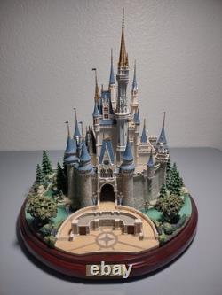 Olszewski Disneyland Main Street Cinderella Castle DW0001