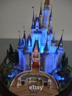 Olszewski Disneyland Main Street Cinderella Castle DW0001