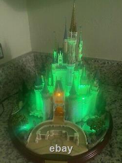 Olszewski Main Street Disney's Cinderella's Castle Light -up New in Box with COA