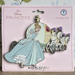 PALM- Disney Cinderella Princess with Carriage LE-150 Ultra Jumbo Pin