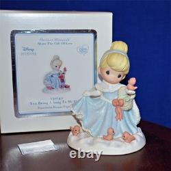 Precious Moments 2012 DISNEY CINDERELLA YOU BRING A SONG TO MY HEART 131040