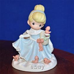Precious Moments 2012 DISNEY CINDERELLA YOU BRING A SONG TO MY HEART 131040
