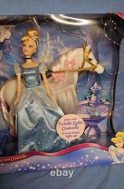 RARE 2004 Disney Princess Special Edition Cinderella Twinkle Lights Carriage