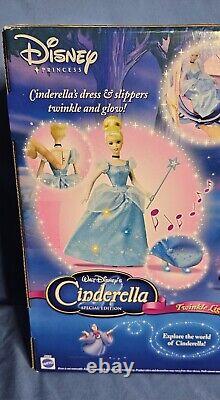 RARE 2004 Disney Princess Special Edition Cinderella Twinkle Lights Carriage