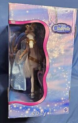 RARE 2004 Disney Princess Special Edition Cinderella Twinkle Lights Carriage