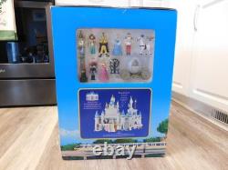 RARE Walt Disney World Cinderella Castle Playset Lights Princess Figures NEW