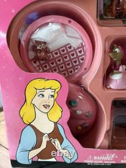 Rare Vintage Disney Store, CINDERELLA CENDRILLON SEWING PLAYSET NRFB
