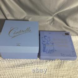 SPECTRUM Disney Cinderella Glass Slipper Makeup Brush Holder with 7pc Brush Set