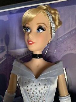 Saks Fifth Avenue Disney Cinderella 17 Limited Edition Heirloom Doll New