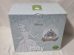 Scentsy Disney Cinderella Carriage Wax Warmer NIB & Cinderella Wax Bar