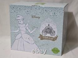 Scentsy Disney Cinderella Carriage Wax Warmer NIB & Cinderella Wax Bar