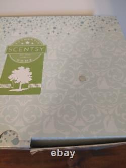 Scentsy Disney Cinderella Royal Carriage Wax Warmer NIB