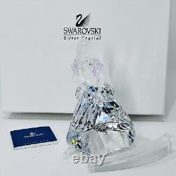 Swarovski Crystal 2005 Disney Cinderella With Lost Slipper Figurine 255108