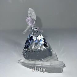 Swarovski Crystal 2005 Disney Cinderella With Lost Slipper Figurine 255108