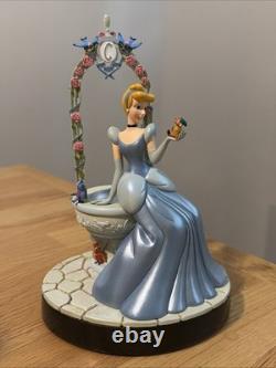 The Art Of DISNEY CINDY FOUNTAIN CINDERELLA ART LE 750 Theme Parks NIB