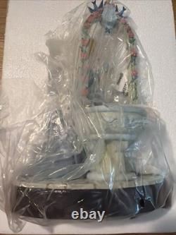 The Art Of DISNEY CINDY FOUNTAIN CINDERELLA ART LE 750 Theme Parks NIB