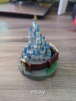 Vintage Disney Cinderella Castle Figurine Statue With Watch. LE Park Exclusive