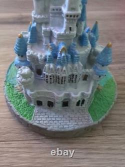 Vintage Disney Cinderella Castle Figurine Statue With Watch. LE Park Exclusive