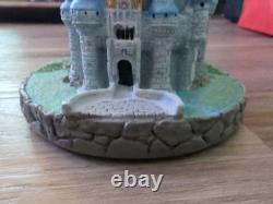 Vintage Disney Cinderella Castle Figurine Statue With Watch. LE Park Exclusive