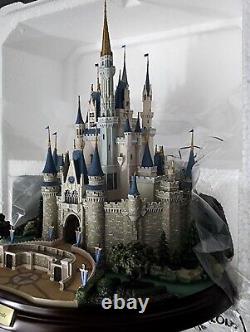 WALT DISNEY WORLD Cinderella Castle OLSZEWSKI Main Street Edition Light Up