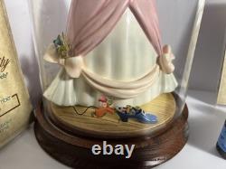 WDCC Cinderella Figurine Classics Collection Glass Dome Book COA Walt Disney