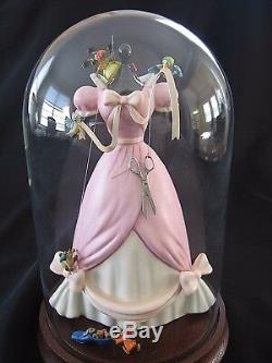 WDCC Cinderella's Dress A Lovely Dress for Cinderelly NIB withDome, Base and COA