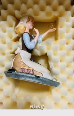 WDCC Disney Classics Cinderella They Can't Stop Me From Dreaming Box-COA