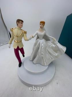Walt Disney Classics-Cinderella & Prince Cake Topper-Fairy Tale Wedding #1028733