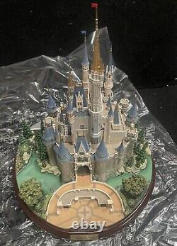 Walt Disney World Cinderella Castle Main Street Edition Light Up Olszewski NIB