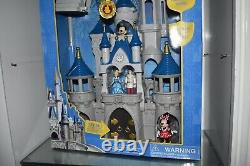 Walt Disney World Cinderella Castle Playset Disney Theme Park Merchandise Age 3+