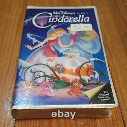 Walt Disney's Classic- Cinderella Clamshell VHS Tape Black Diamond Edition NEW