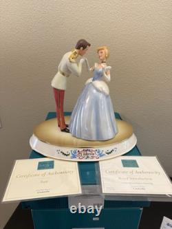 Wdcc Cinderella And Prince Charming Royal Introduction Statue Figurine And Base
