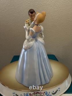 Wdcc Cinderella And Prince Charming Royal Introduction Statue Figurine And Base